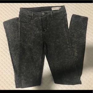 Zara jeans stretchy like new
